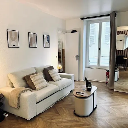 Neuf Climatise - Triangle D'or Apartment *